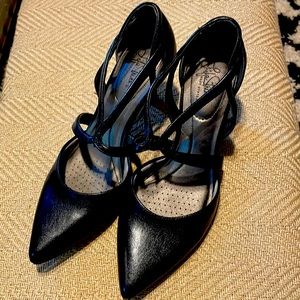 Life Stride leather heels